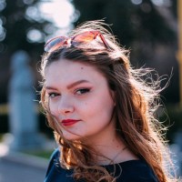 Julia V.