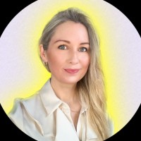 Alexandra Fernandez Art Director at Next Mobiles