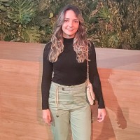 Ester Andrade