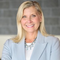 Susan Macholda, Sphr