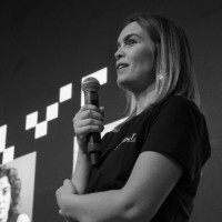 Elaine Arruda
