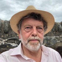 Roger Holmes