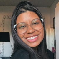 Flávia Castro