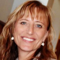 Sarah Steele 🇬🇧 🇺🇸