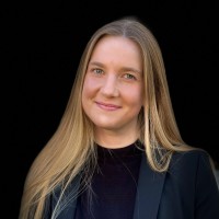 Elise Webb, Ra