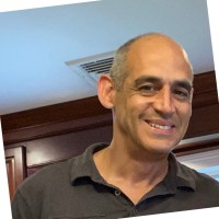 Dennis Acosta