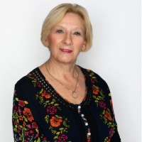 Nicola Kelly