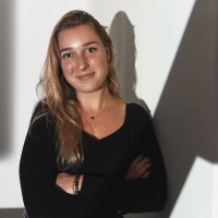 Lily Van Uxem