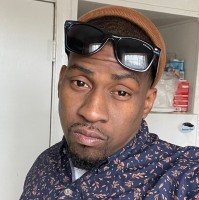 Ladarien White