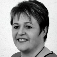 Isabelle Humeau . Macė