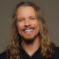 Dustin James Leighton