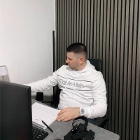 Mario C