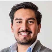 César Carlos Mier