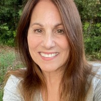 Lynda Karr-Mitsakos