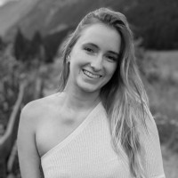 Selina Lippert