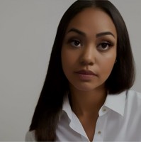 Victoria Robinson