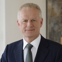 Dr. Andreas May