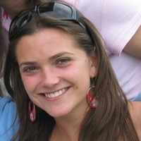 María Elena Larrea Uribe