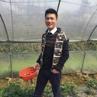 罗世文