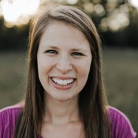 Stephanie Holcombe