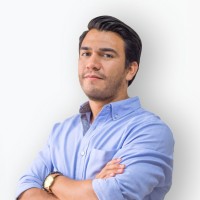 Alberto T.