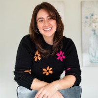 Adriana J. Riaño