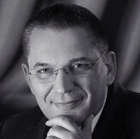 Dr. Thilo Schmid