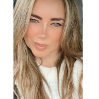 Karina Vásconez HeadHunter