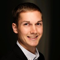 Dr. Sascha Kull