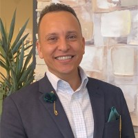 Cesar J Hernandez
