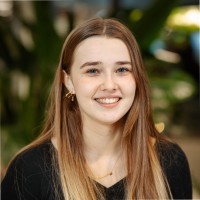 Esther De Visser