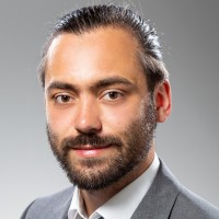 Stefan Bauer