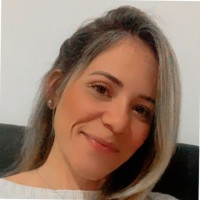 Paula Schiavom