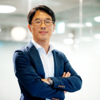 Sung Moo Lee