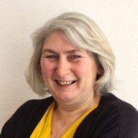 Yvonne Frenk