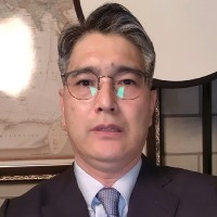 Dr. Jonathan Joohyung Lee