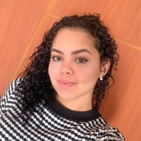 Júlia Lemos