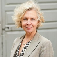Julia Hallawell