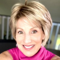 Laurie Graves (she/her)