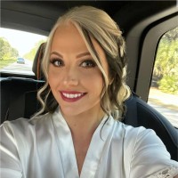 Lindsay L.