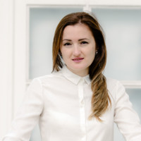 Lola Rafieva PhD FGA DGA AJP