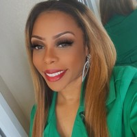 Mikina Mitchell