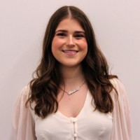 Amanda Deveney