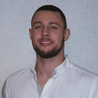 Adrian Piekarski