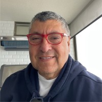 Henry Barnett López