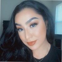 Cortney Estrada, Maa