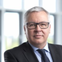 Dr. Stefan Knupfer