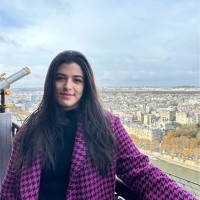 Lívia Paraquett De Matos Sardenberg