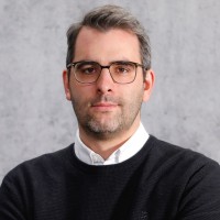 Dr. Manuel Holler