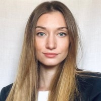 Mónika Mikházi